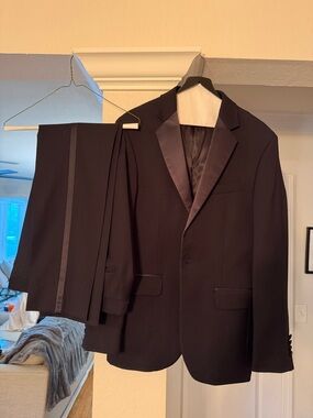 Black Men's Tuxedo Blazer and Trousers